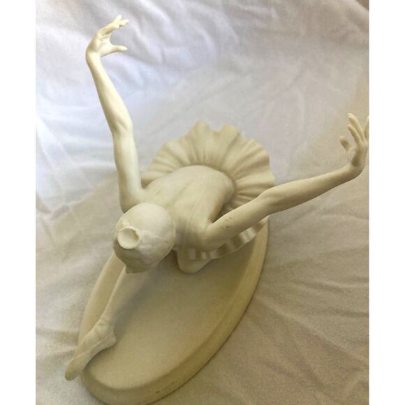 Edward Marshall Boehm “Swan Lake” Porcelain Ballerina Figurine – Limited Edition - Picture 1 of 8